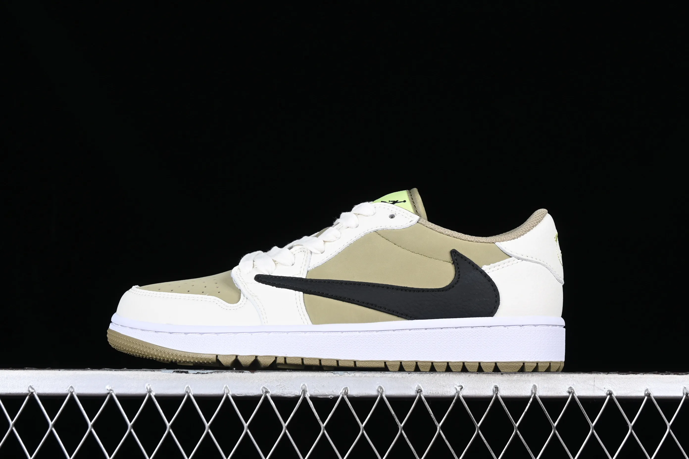 All Categories Air Jordan Jordan Series Basketball Shoes Air Jordan 1 Low Travis Scott x Air Jordan 1 Low OG AJ1 Joe 1 Joint Overhead FZ3124-200
